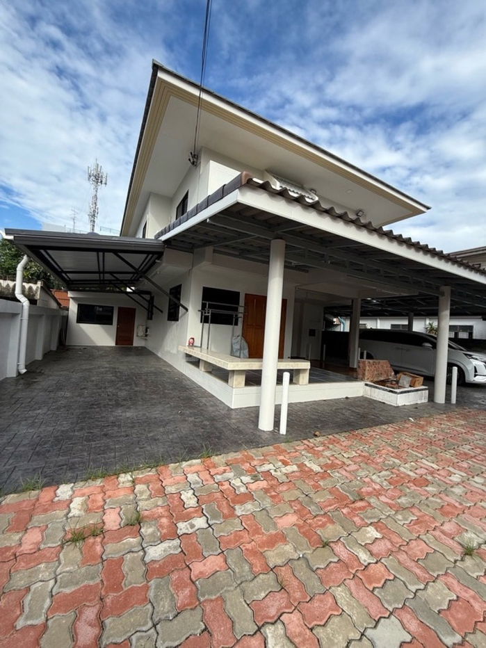 รูป  ให้ เช่าบ้านเดี่ยว หลังใหญ่ รีโนเวทใหม่ทั้งหลัง | พื้นที่ใช้สอย 250 ตร.ม. ลาดพร้าว71 - รูปที่ 3/12