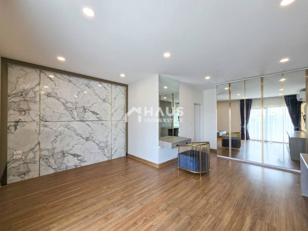 picture Centro Ratchapruek - Suanpak / 4 Bedrooms #HBGK017 - 12/20