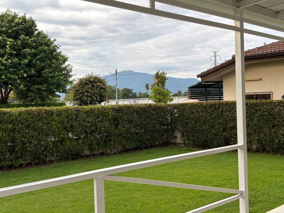 picture  Two storey house for rent with 5 bedrooms,5 toilets and 1 kitchen.  - 24/25