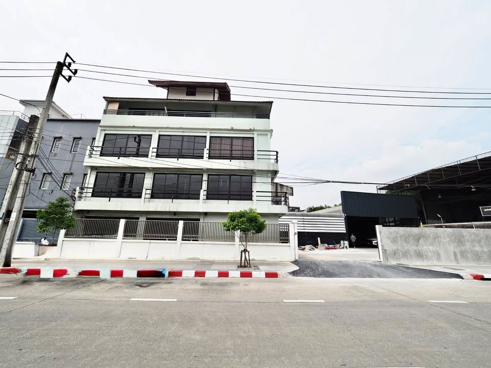 รูป เช่า ให้เช่า ปล่อยเช่า อาคารสำนักงาน ยานนาวา ราคาถูก สนใจ Line: @951qfbfi - รูปที่ 1/15