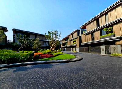 Houses for rent MRT Lat Phrao 71  : B𝐮𝐠𝐚𝐚𝐧 𝐑𝐚𝐦𝐚 9 - 𝐌𝐞𝐧𝐠 𝐉𝐚𝐢, 4B5B, Land area 73 Sq.wah, Usable area 522 Sq.m, Rental 350,000 THB/Month Ready to move in