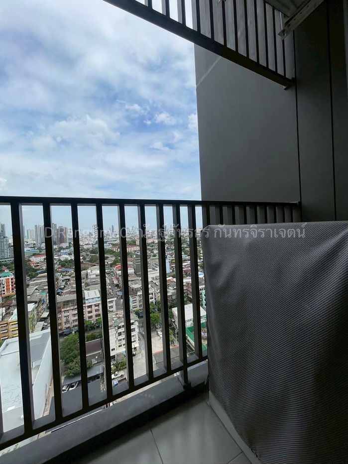 picture Rented Rich Point @BTS Wuttakat condominium, 0 meters by train. - 9/10