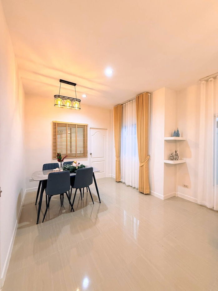 รูป บ้านแฝด ทรงโมเดิร์น แต่งใหม่ รีโนเวทพร้อมอยู่ ในซอยเนินพลับหวาน - รูปที่ 15/22