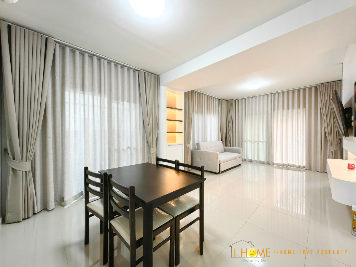 picture  Two storey house for rent with 3 bedrooms,2 toilets and 1 kitchen.  - 10/27