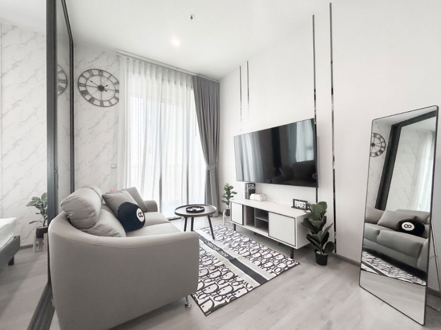 picture The Address Siam Ratchathewiใ๐๐๐๐ใ๐ฅLuxury style room with airy white tones, lightly detailed furniture๐ฅ Contact Line ID: @hacondo - 4/7