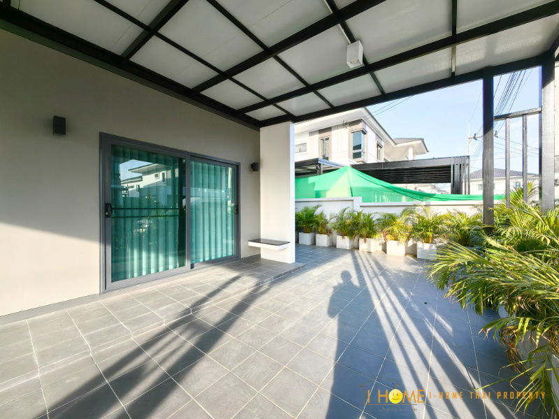 picture Two storey house for rent with 4 bedrooms,3 toilets and 2 kitchens.  - 5/43