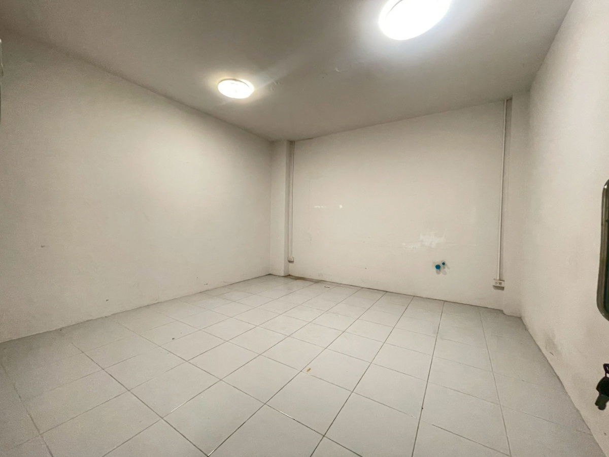 picture Warehouse for rent, stock products, 1 bathroom, 2parking spaces. - 6/15