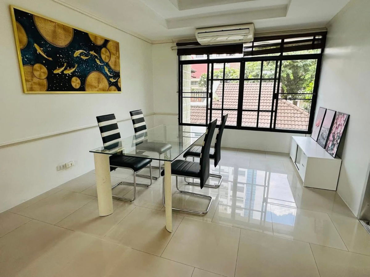 picture EHL-250667 For rent  Townhome  - near Emporium   - 12/15