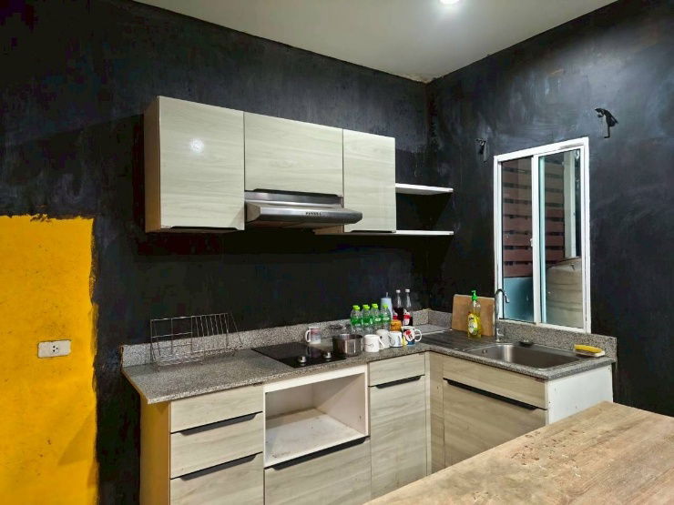 รูป 🏡 ปล่อยเช่า ทาวน์โฮม 3 ชั้น วิลเลต ซิตี้ พัฒนาการ — 18,000/เดือน
4 ห้องนอน แอร์ 5 ตัว เฟอร์ครบ ทำเลดีใกล้พัฒนาการ–ศรีนครินทร์ พร้อมอยู่ทันที 💫 - รูปที่ 2/28