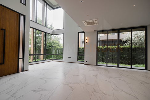 Siraninn Residences Pattanakarn 5 bedrooms, for sale