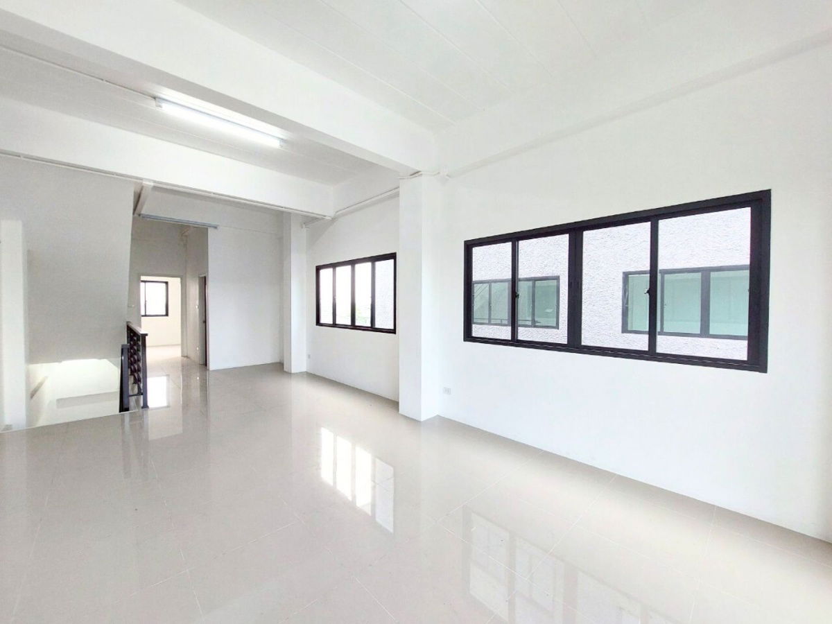 รูป  ให้เช่า อาคารพาณิชย์ 4 ชั้น ห้องมุม ฉัตรหลวง 17 รังสิต-คลองสาม ปทุมธานี ทำเลย่านธุรกิจ เติบโตต่อเนื่อง   - รูปที่ 13/16