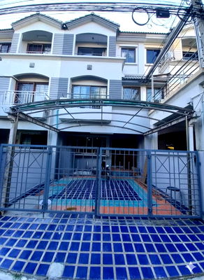 Townhouses for rent Max Valu Pattanakarn : Townhome for rent at Baan Klang Muang Rama 9 Soi 43 (SPSAD3653)