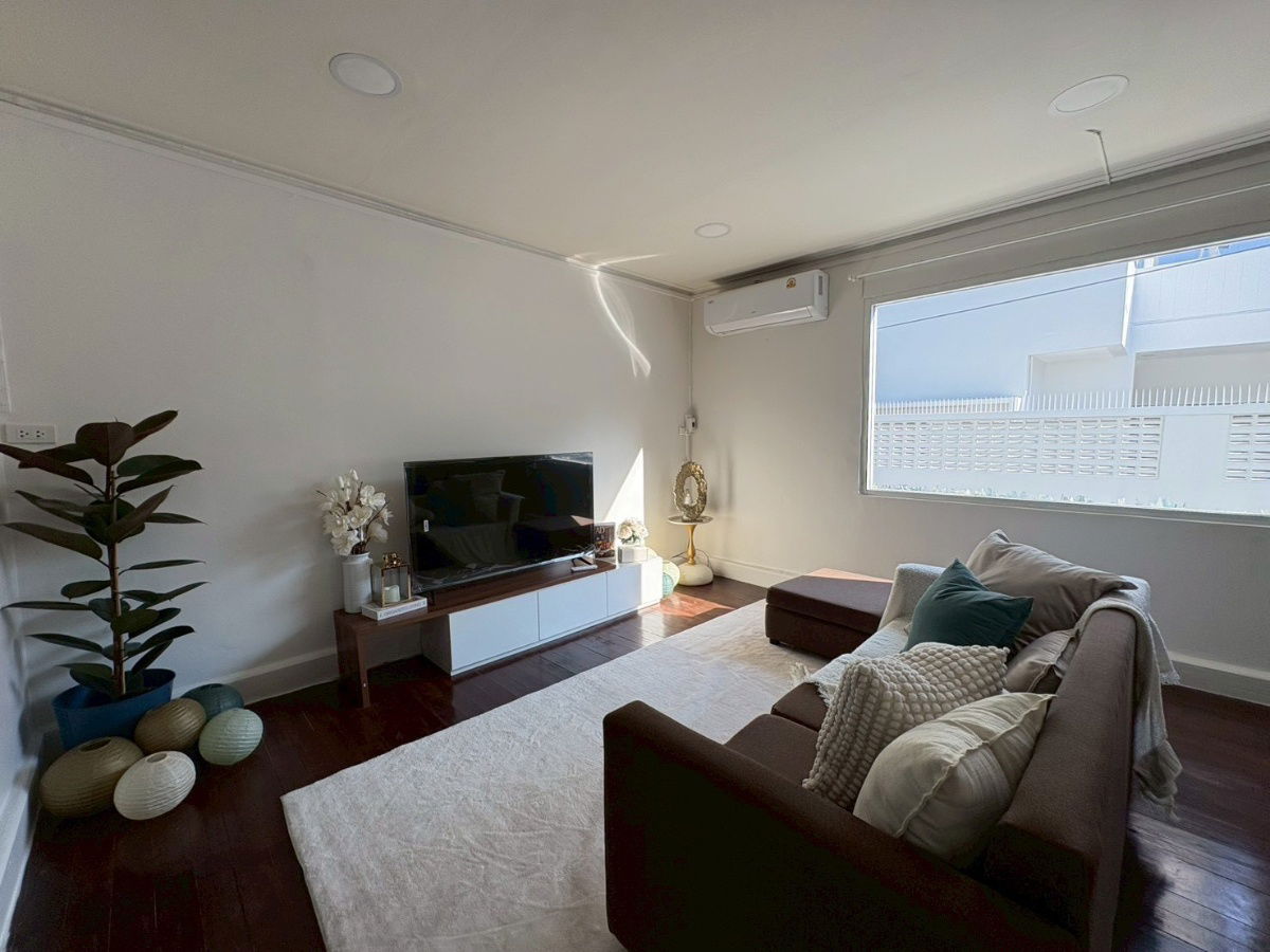 picture Single House for Rent – Ladprao Soi 9, 5-minute walk to MRT Ladprao, Near Big C Detached house 5 bedrooms, 6 bathrooms Fully furnished  - 16/21