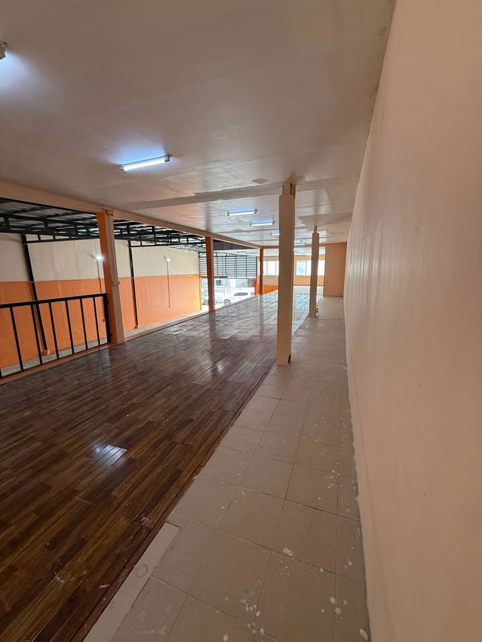 picture Warehouse for Rent – Din Daeng–Ratchada, 6-Wheeler Truck Accessible Prime city warehouse - 10/17