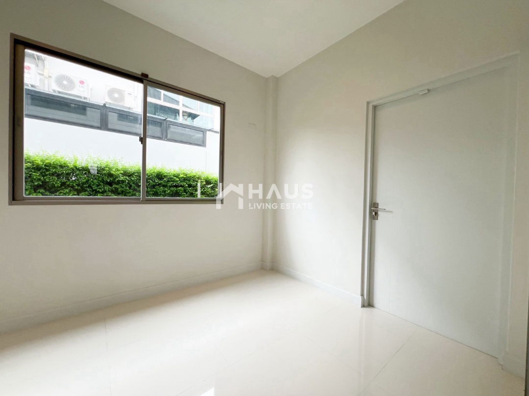 picture Bangkok Boulevard Signature Phetkasem - Pinklao / 4 Bedrooms #HPHU005 - 7/9