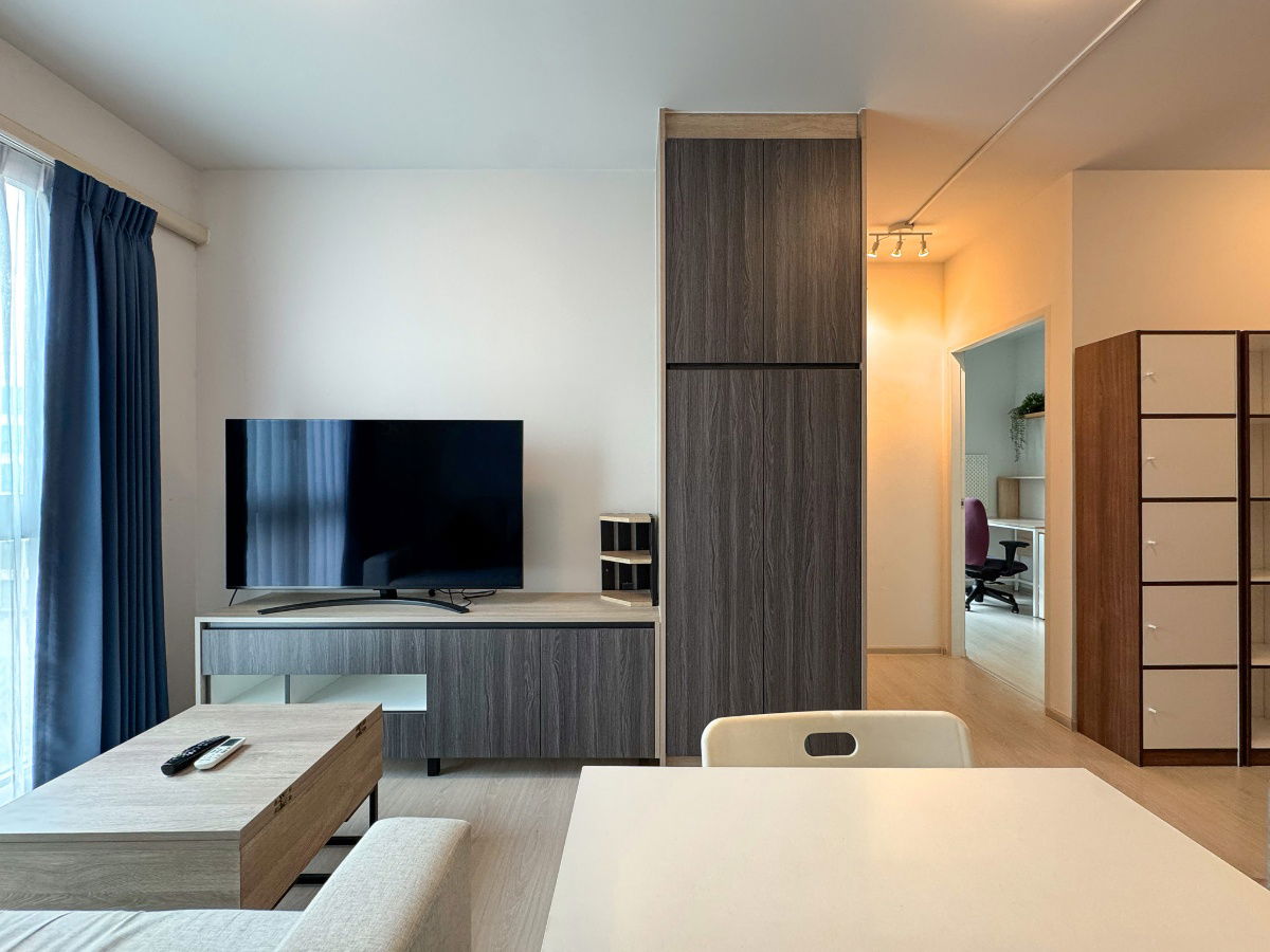 picture Rare Corner Unit with Pool View — Condo for Sale at Unio Sukhumvit 72 Phase 2, 2 Bedrooms, Only 600 m from BTS Bearing - 4/23