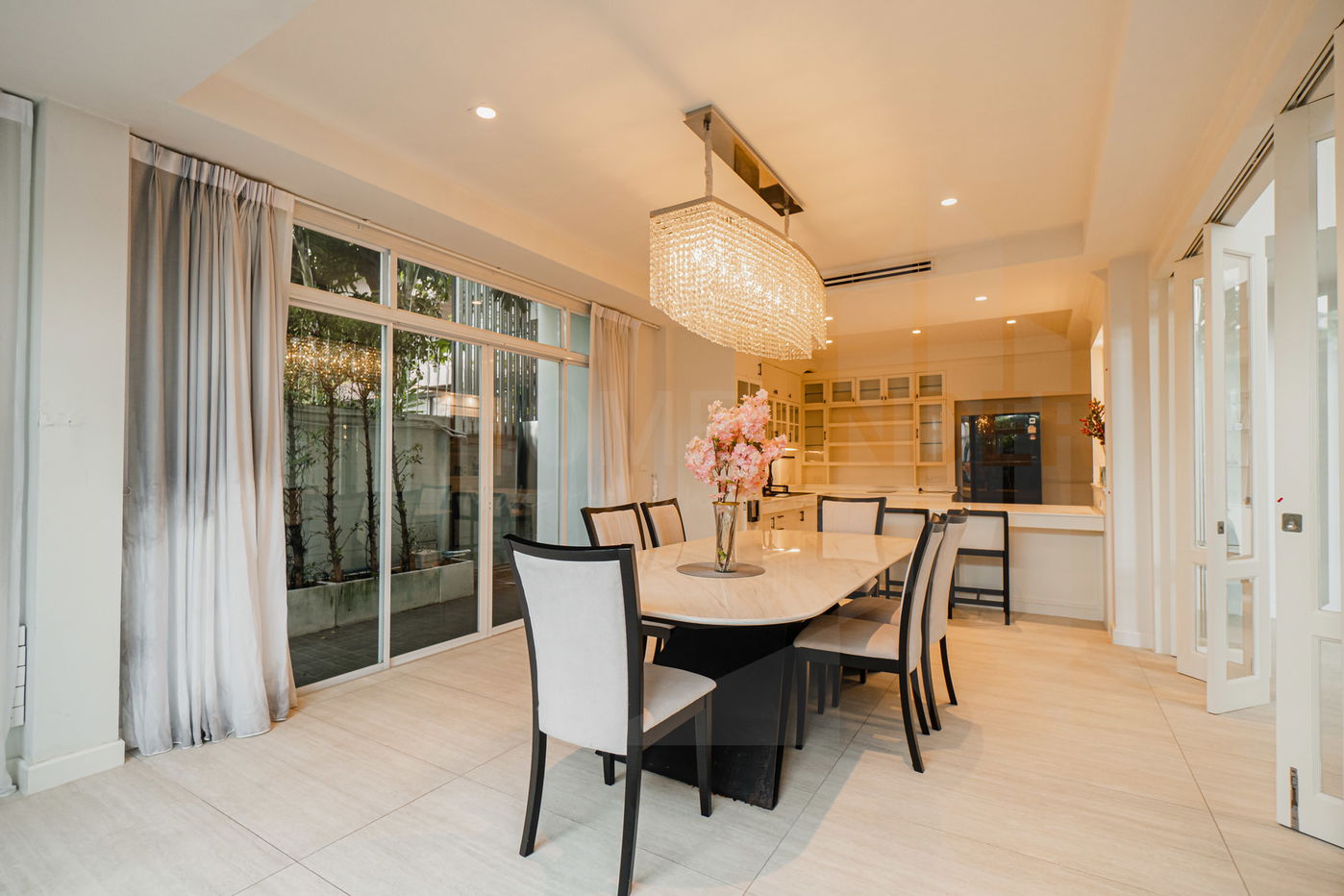 รูป House Soi PhromSi 2 Sukumvit 49 4 bedrooms, for rent - รูปที่ 24/31