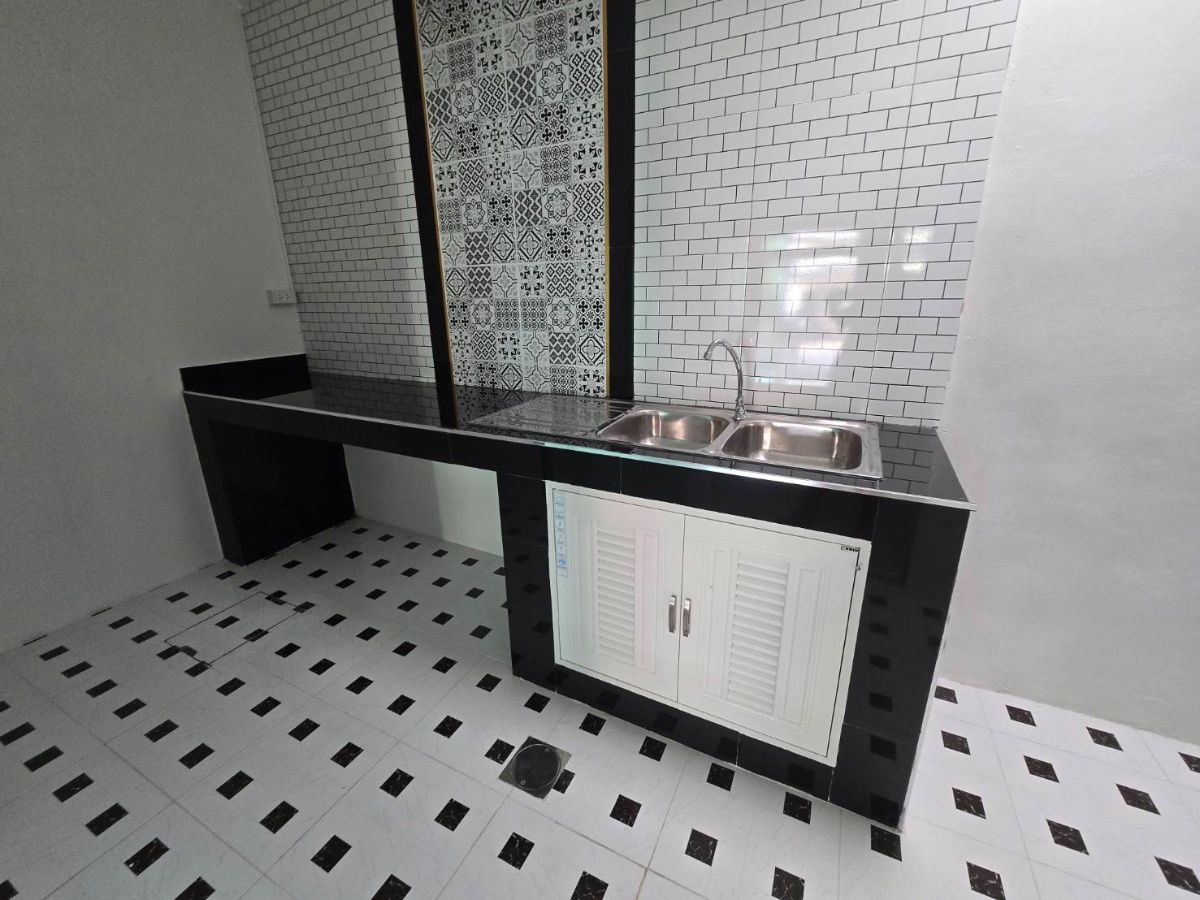 รูป ทาวน์เฮ้าส์ รีโนเวทใหม่ The Trust Town Wongwaen–Lam Luk Ka : เดอะทรัสต์ ทาวน์ วงแหวน–ลําลูกกา ซอยบึงคําพร้อย ปทุมธานี พร้อมอยู่ ทำเลดี ราคาถูกคุ้ม - รูปที่ 7/22