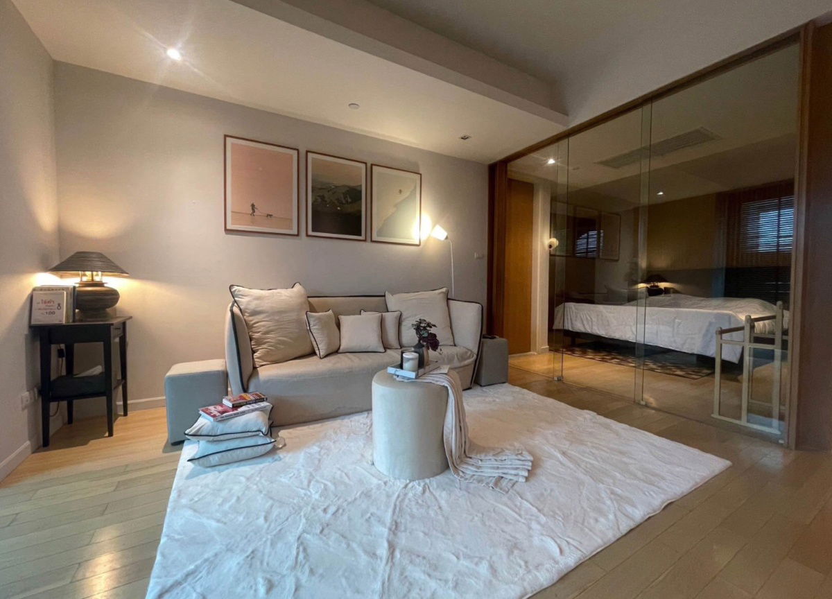 picture The                       Pano - 1/5