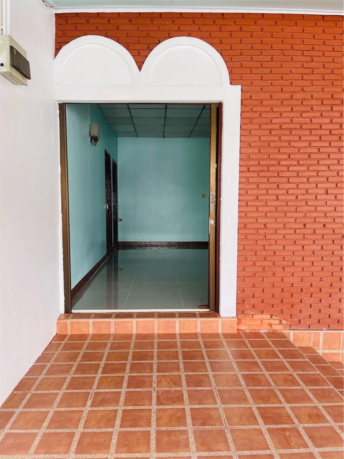 รูป ให้เช่าบ้านเดี่ยว 4 ห้องนอน ลาดพร้าว ห้วยขวาง เลี้ยงสัตว์ได้ พร้อมอยู่ - รูปที่ 6/8