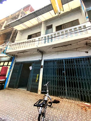 Shophouses for rent Thonburi Vocational College : Commercial Rowhouse near Flower Market around Pak Klong
