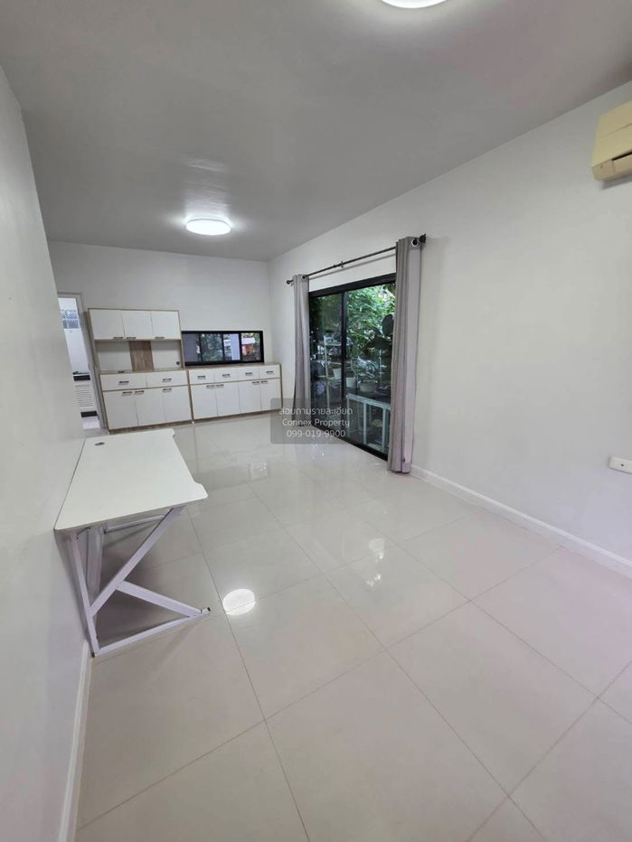 picture For Sale Townhome, Soi 8, Lat Pla Khao Road , river view , newly renovated , Chorakhe Bua , Lat Phrao , Bangkok , CX-137968 ✅ Live chat with us ADD LINE @connexproperty ✅ - 5/12