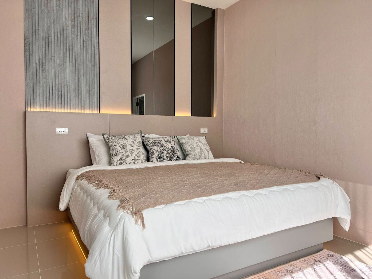 รูป บ้านเดี่ยว 3 ห้องนอน ขนาด 83 ตร.วา เรโนเวทใหม่ทั้งหลัง พร้อมสระว่ายน้ำ พร้อมอยู่ เมืองพัทยา - รูปที่ 26/31