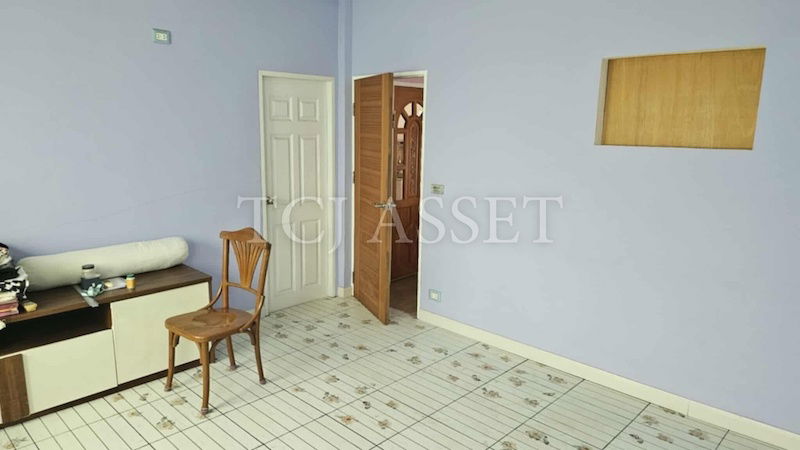 picture House for sale : Single-story detached house on Soi On Nut 53, Sukhumvit 77 Road, Prawet, Bangkok. - 4/9