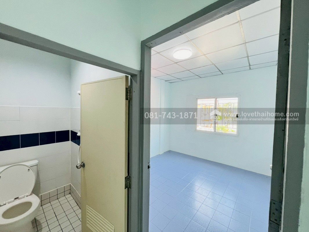 รูป ขายทาวน์เฮ้าส์ ลำลูกกา ซอยเปียร์นนท์ หมู่บ้านอู่ทองเพลส  พร้อมเข้าอยู่  ถนนเมน ใกล้รพ.สินแพทย์ ลำลูกกา พื้นที่ 16 ตรว. ขายถูกมากมาก - รูปที่ 6/10