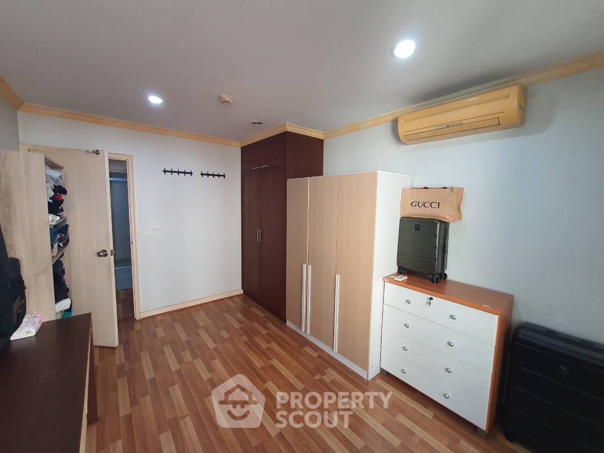 picture 2-BR Condo at Fragrant 71 Condominium near BTS Phra Khanong (ID 2453489) - 11/31