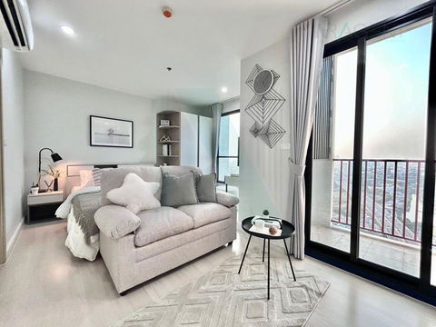 For Sell Condo THE BASE RAMA 9 - RAMKHAMHAENG Building 1, Floor 35,Studio, Room size 25 sqm