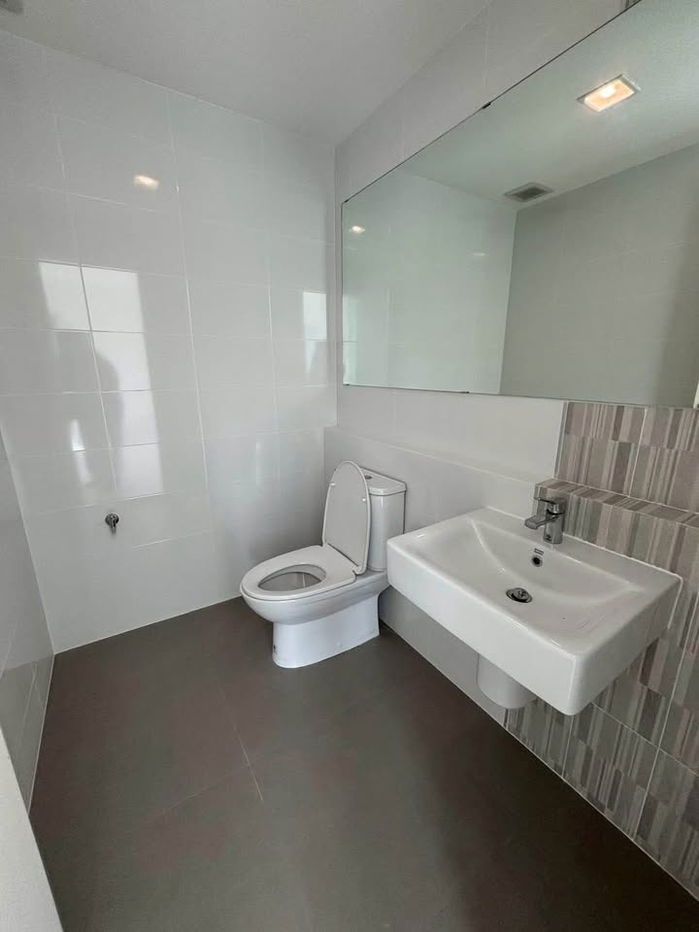 รูป 🏡 𝗛𝗢𝗨𝗦𝗘 𝗙𝗢𝗥 𝗦𝗔𝗟𝗘 | Inizio 3 Pinklao – Wongwaen บ้านแฝด 2 ชั้น หลังมุม ⚡️ - รูปที่ 8/10