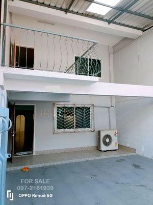 ทาวน์โฮม เขตพระโขนง : ขายทาวน์โฮม 2 ชั้นรีโนเวทใหม่ ซ.สุขุมวิท 93 ใกล้BTSบางจาก