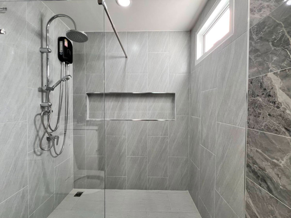 รูป บ้านเดี่ยว 3 ห้องนอน ขนาด 83 ตร.วา เรโนเวทใหม่ทั้งหลัง พร้อมสระว่ายน้ำ พร้อมอยู่ เมืองพัทยา - รูปที่ 28/31