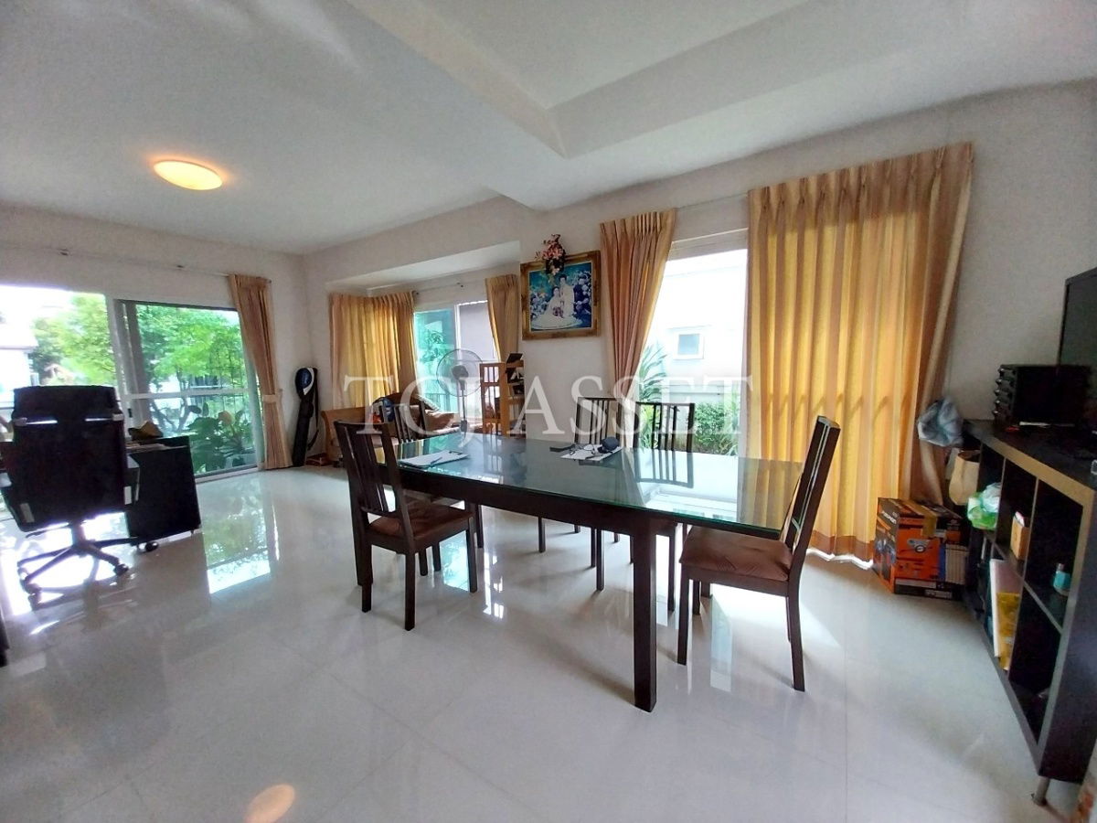 picture House for sale : Detached house in Mantana On Nut-Wongwaen 3 Village, Kanchanaphisek Road Soi 43/1. - 2/11