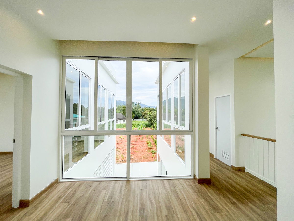 รูป บ้านเดี่ยวใกล้เมือง วิวสวย เดินทางเข้าออกหลายทางใกล้สนามบิน - รูปที่ 6/18