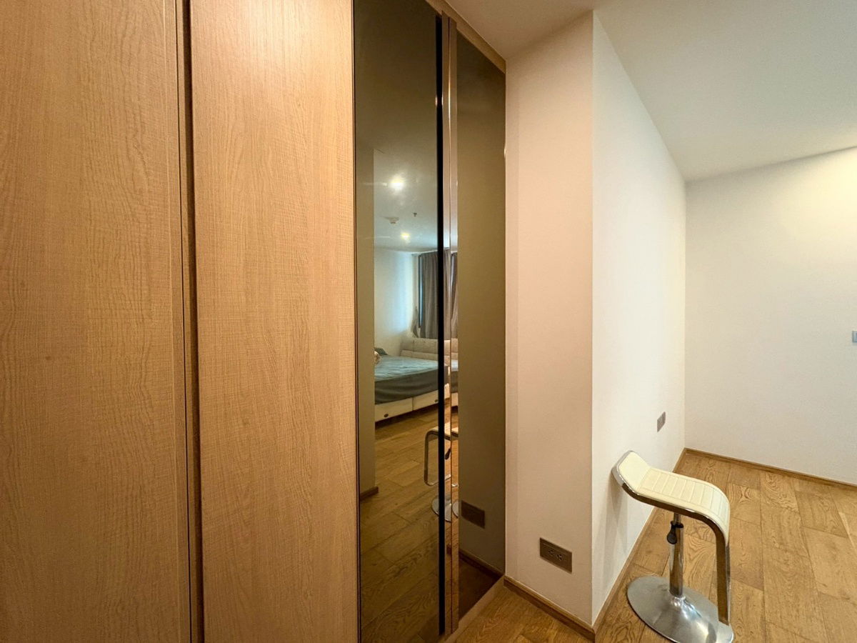 รูป Condo for RENT/SALE  at Q Chidlom    DUPLEX Size 79.85 sqm. 2 bed 2 bath   High Floor , fully furnished.  - รูปที่ 12/28