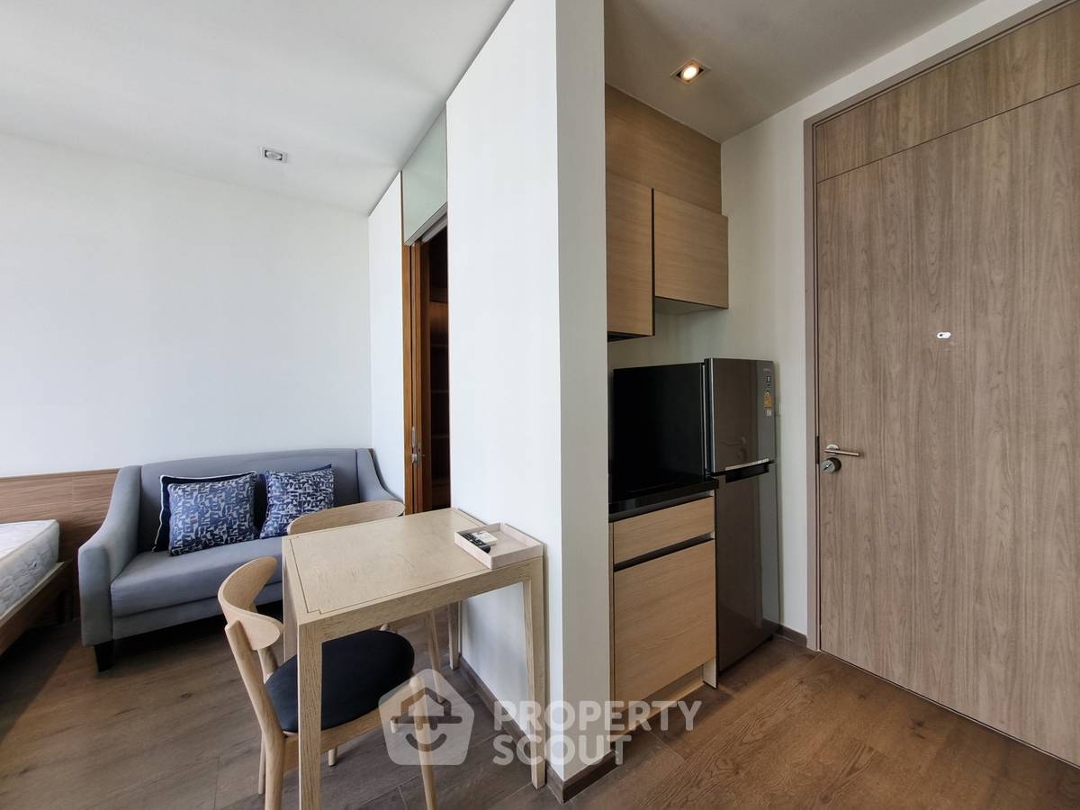 picture Studio Condo at Park Origin Phrom Phong near BTS Phrom Phong (ID 2453776) - 9/17