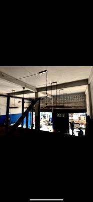 Shophouses for rent Bangkok-Chon Buri Motorway : Commercial building for rent with area 504 sq.m. (Width 8 m)