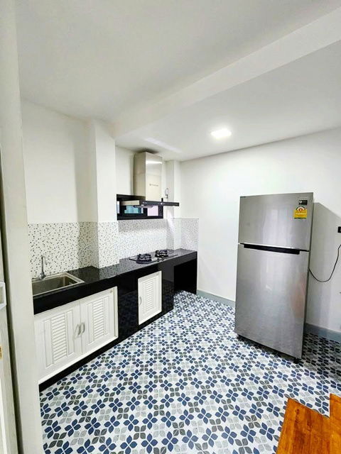 รูป MRT ศรีด่าน 900 ม. 4 นอน แจส เออเบิร์น ศรีนครินทร์ 1 กม.ให้เช่าบ้านเดี่ยว บ้านใหม่ 2 ชั้น พร้อมเฟอร์ฯ - รูปที่ 6/8