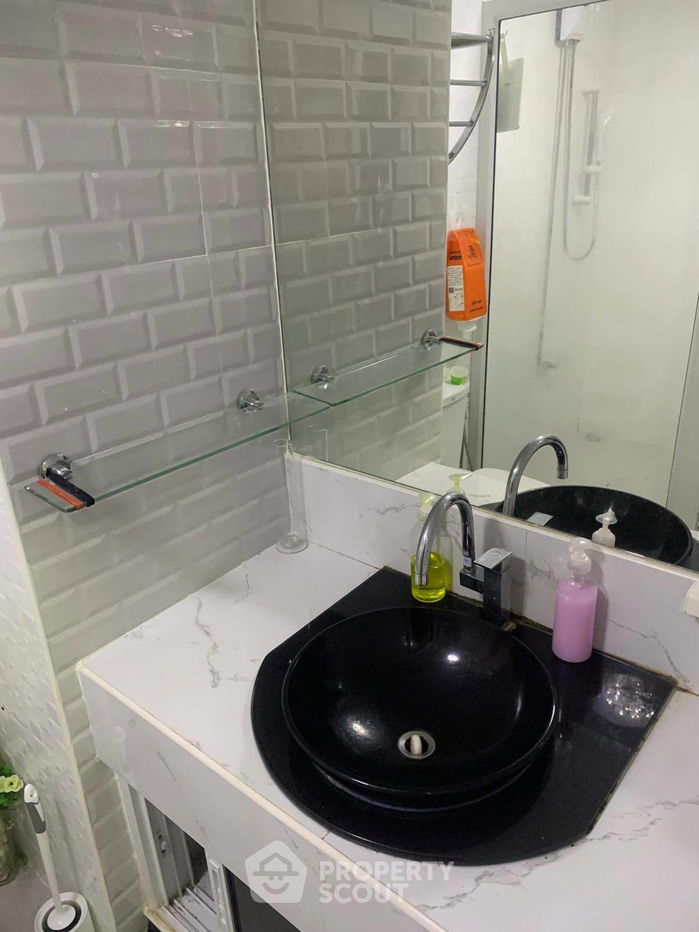 picture 1-BR Condo at Markland Condominium Central Pattaya close to Pattaya North (ID 2297141) - 7/9