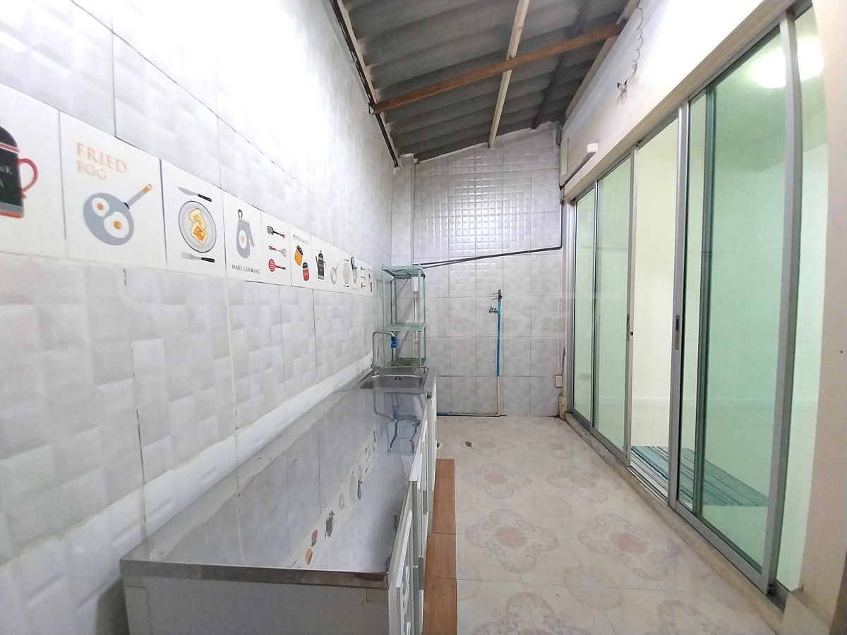 picture Townhouse for sale : The Connect Bearing Station Village , Soi Bearing 58, Sukhumvit 107 - 6/9