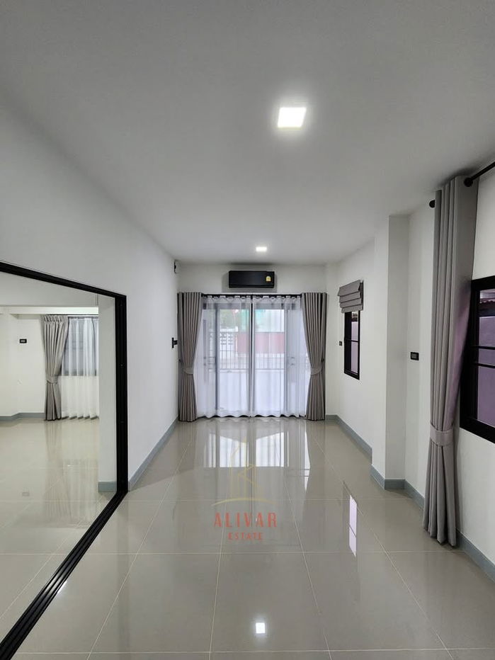 picture RH112625 2-story detached house for rent on Sukhumvit 113, Soi Dan Samrong 14, near MRT Sri Dan and BTS Samrong. - 4/17