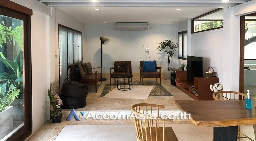 picture 🔼🔽 AccomA 📩 4 BR House in Khlong Tan Nuea (AA27321) - 3/11