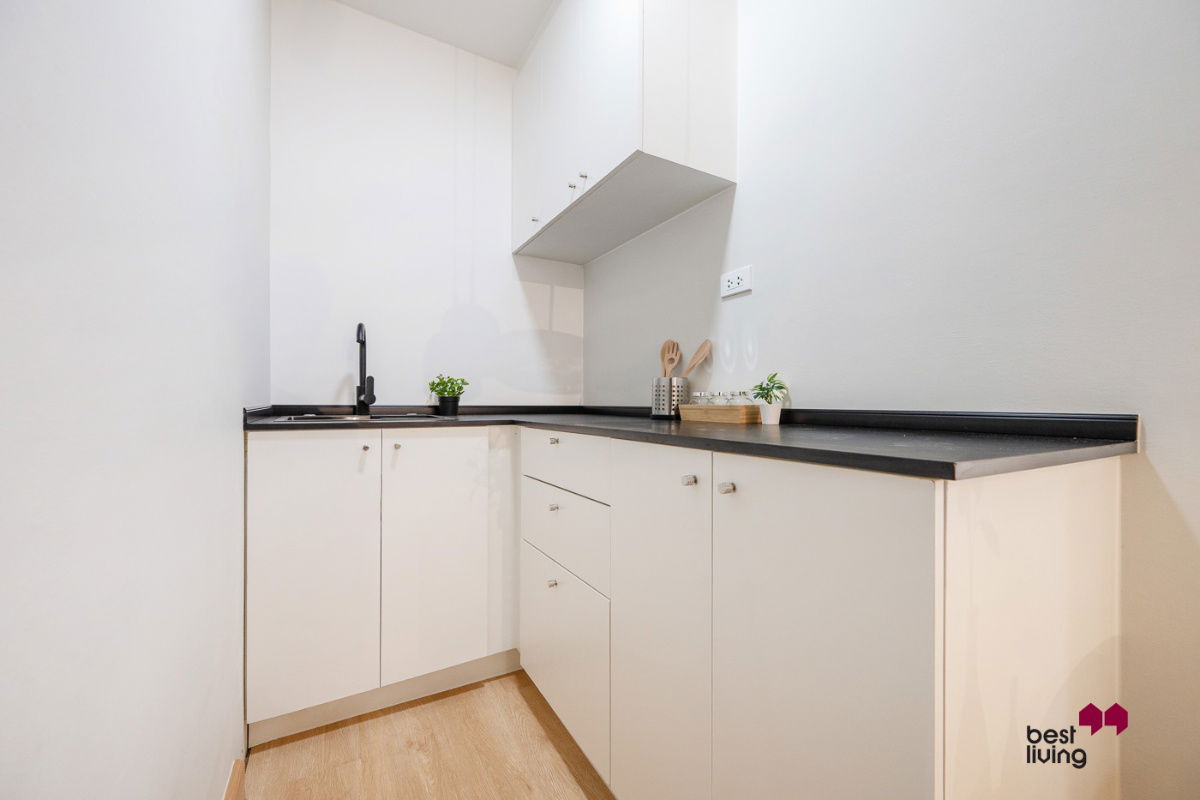 picture 2 bedroom condo, large room, very good price! - 6/7