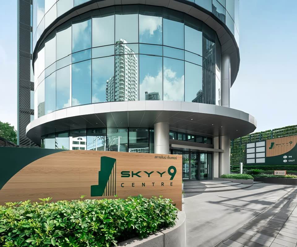 picture Luxury Office for Rent in a Prime Location, Heart of the City (SKYY9 CENTRE – Rama 9) - 1/14