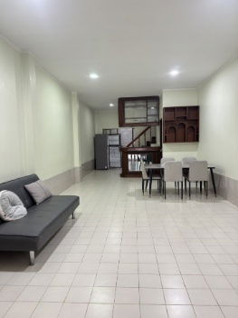 picture Townhouse for rent, 3 floors, Lat Phrao 64, only 450 meters from the entrance of the alley, near MRT Chok Chai 4. - 4/12