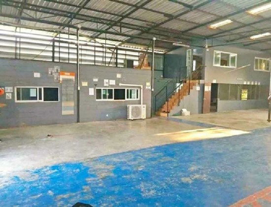 รูป  ให้เช่าโกดัง พร้อมสำนักงาน / พื้นที่ใช้สอย 400 ตารางเมตร / ซอยเสรีไทย 43 / เดินทางสะดวก เหมาะเป็นโกดังเก็บสินค้า / รถหกล้อ เท่านั้น - รูปที่ 5/10