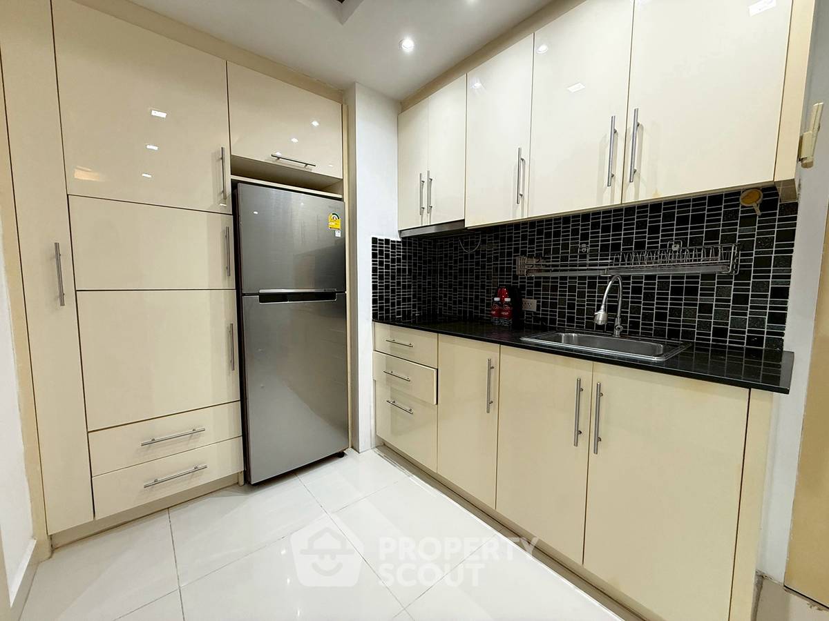 รูป คอนโด 1-ห้องนอน ที่ โคซี่ บีช วิว ใกล้ ถนนพระตำหนัก พัทยา (ID 2435479) - รูปที่ 17/18