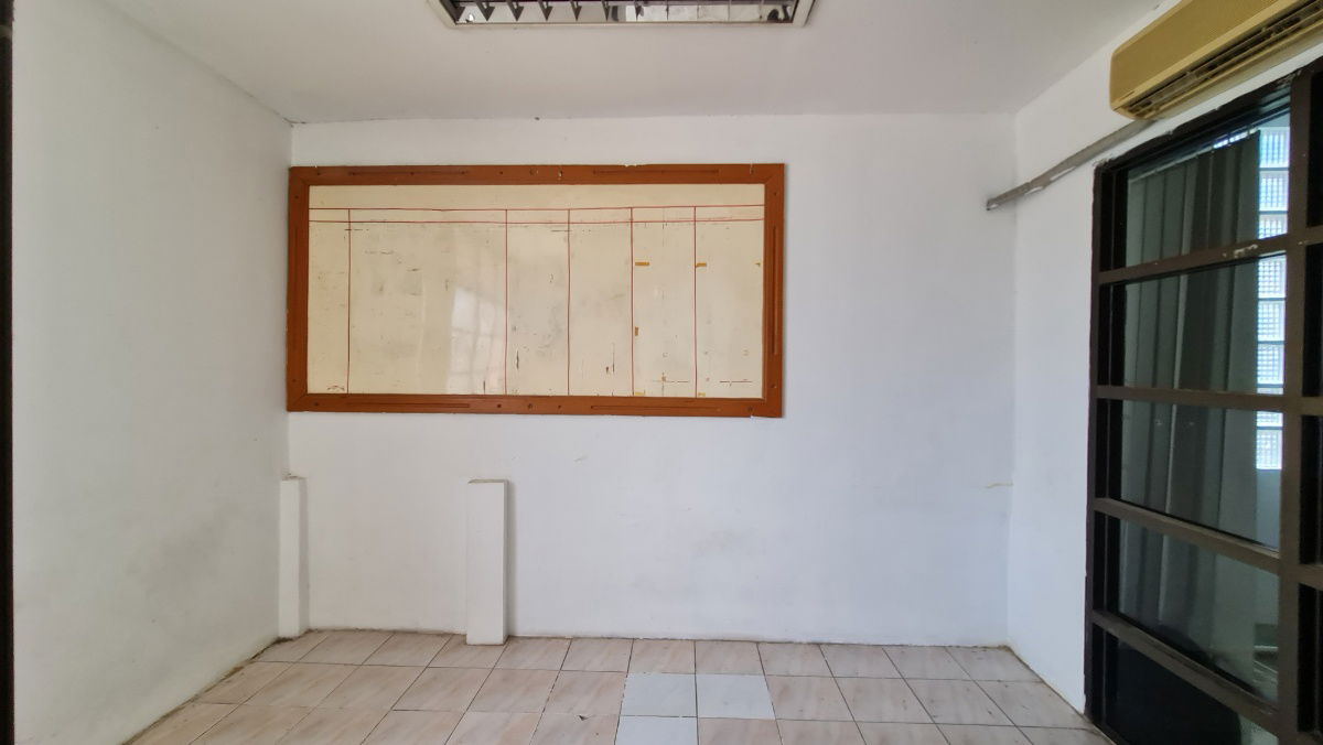 picture URGENT CHEAP RENT! 3-Storey Office Building, Bang Yai Soi Wat Phra Ngoen | 50 Sq. Wah, 6 Rooms, 8 Baths | Only 33,000 Baht/Month - 34/36